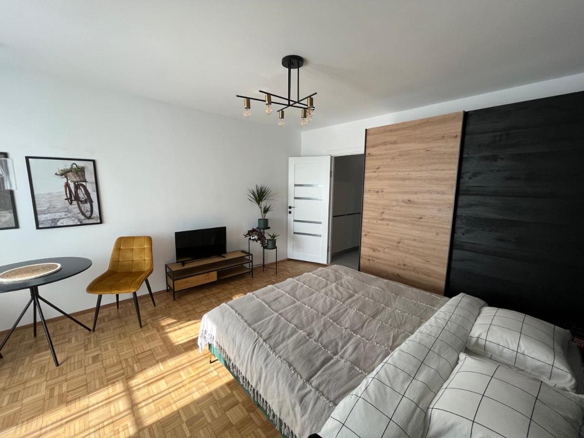 C & A Apartments คลูจ-นาโปกา ภายนอก รูปภาพ